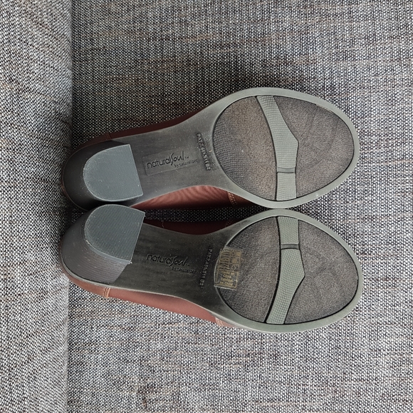 NATURALIZER Chocolate Brown Leather Heeled Booties - Picture 5 of 6